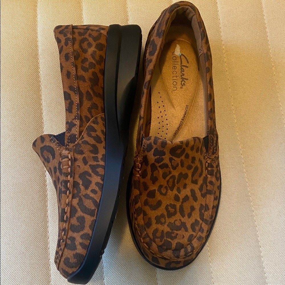 NWOT CLARKS Ultimate Comfort Leopard Leather Upper Loafers 6